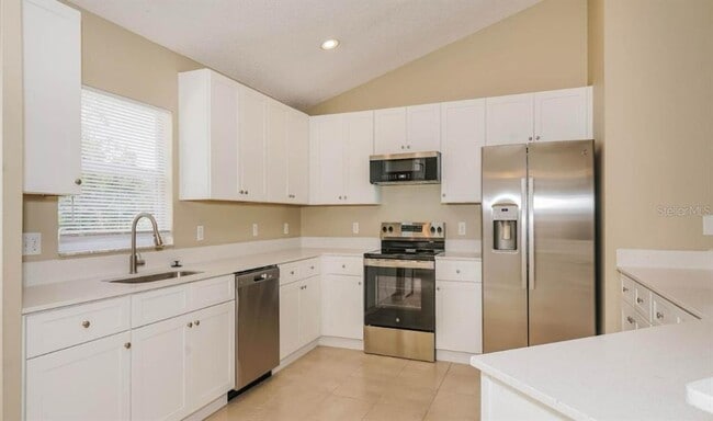 Building Photo - 3215 40th Ave W