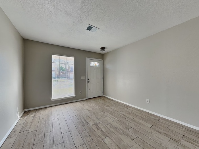 Building Photo - 5711 Wynberry Dr