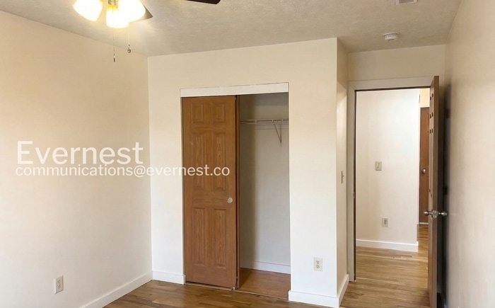 Building Photo - 2566 Edencreek Ln