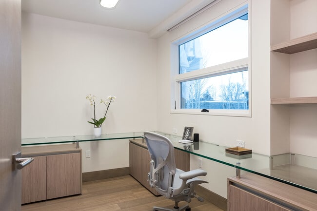 Building Photo - 126 Juan St