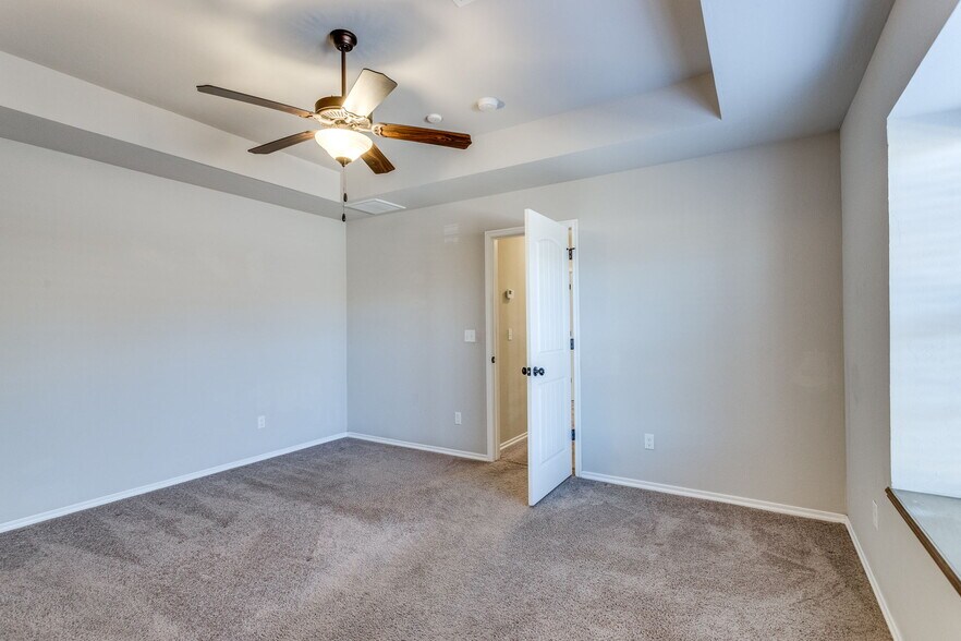 Building Photo - 1308 Heathrow Way