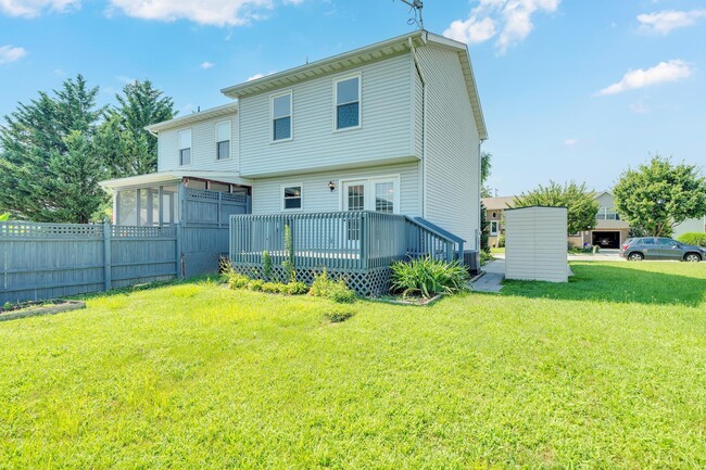 Building Photo - 41 Squire Cir
