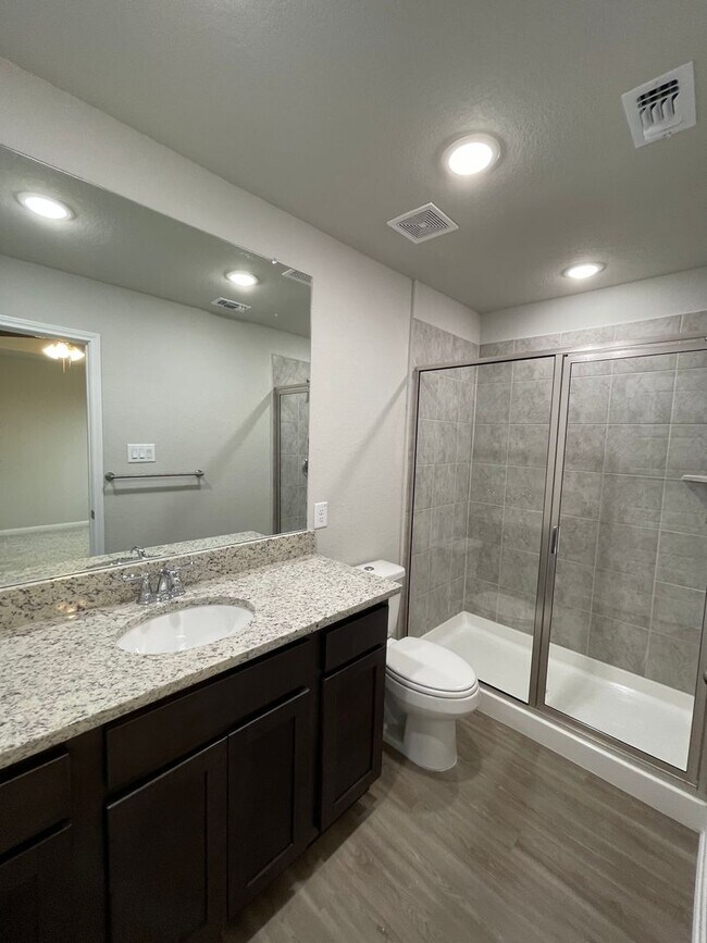 Building Photo - 3 Bedroom, 2.5 Bathroom, Two-story Duplex with a huge back yard in New Braunfels!