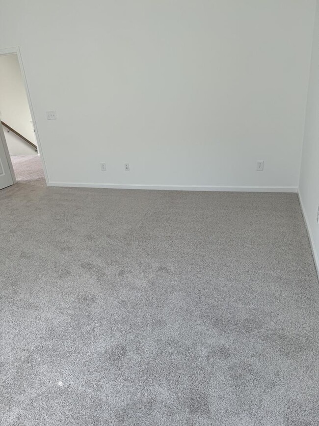 Building Photo - 329 Canonbury Dr
