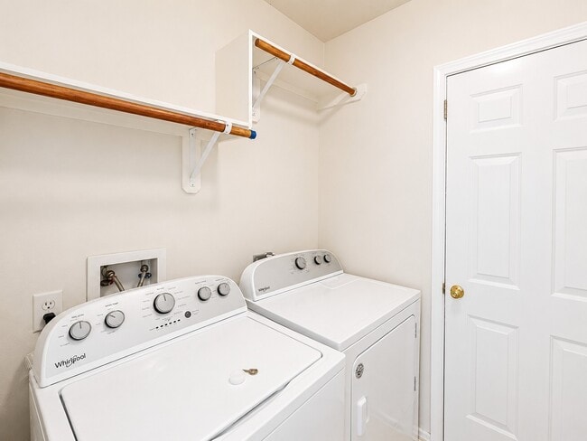 Building Photo - 20410 Nelva Park Ct