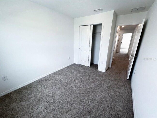 Building Photo - 5687 Archipelago St