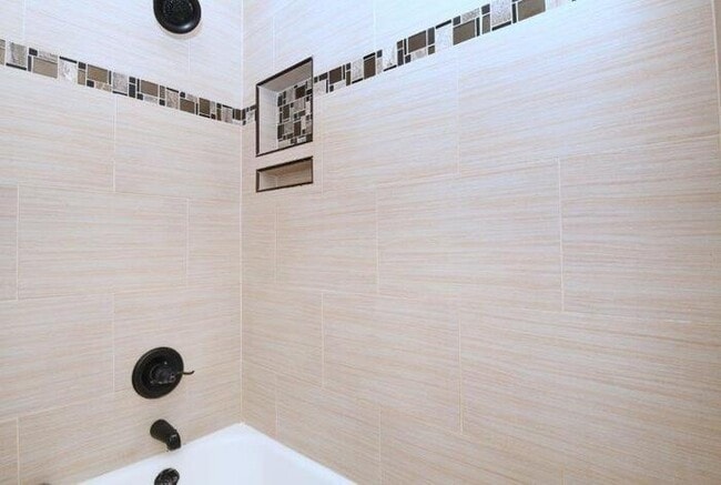 Building Photo - Charming Sam Hughes Brick Home with large ...
