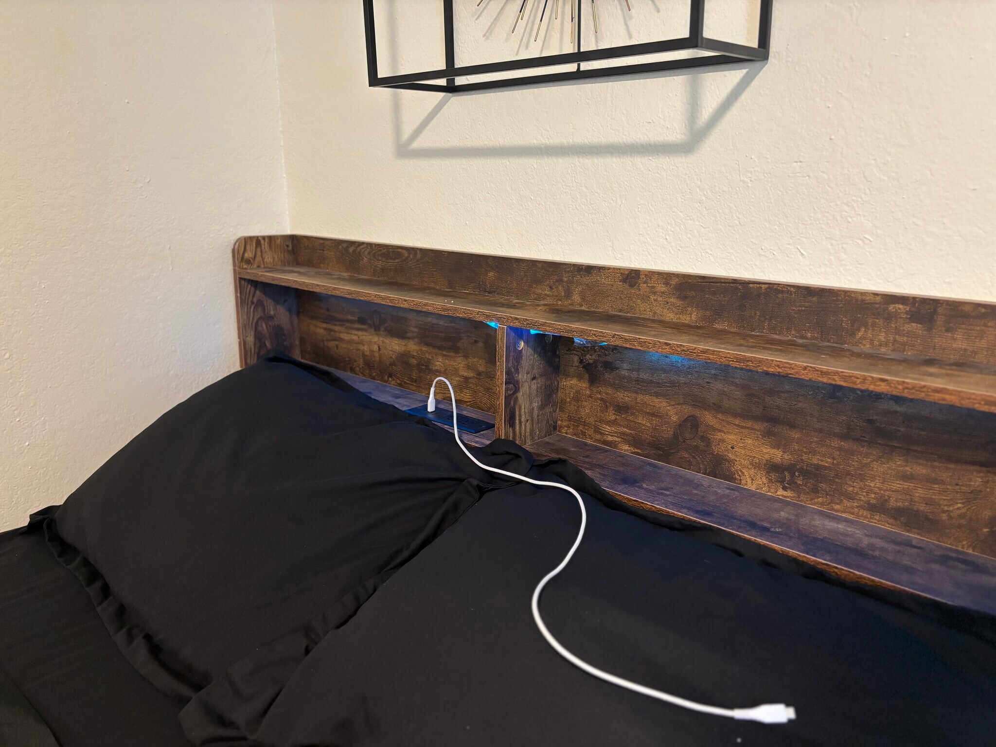 Charging station room 1 - 4685 Boot Hill Dr