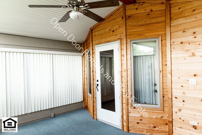 Building Photo - Great 3 bedroom home available!!