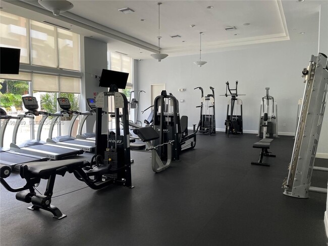 Building Photo - 2775 NE 187th St