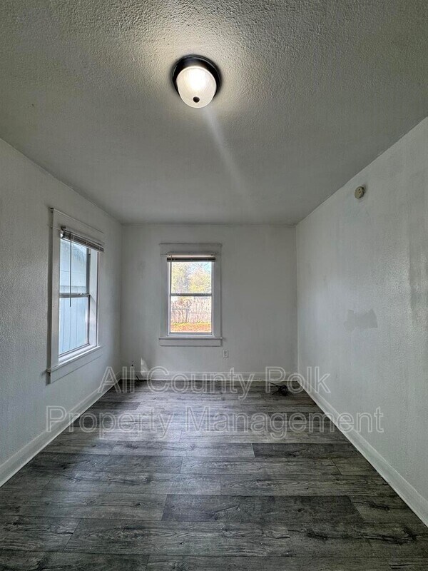 Building Photo - 724 Euclid Ave