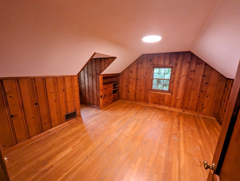 Building Photo - 2832 Jeffers Dr