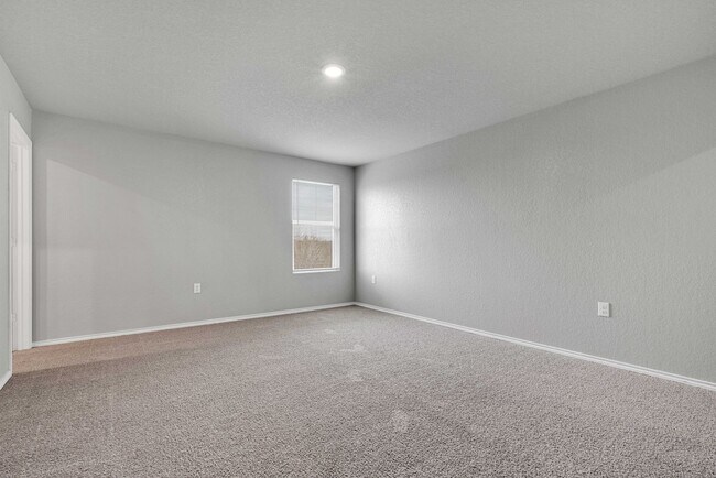 Building Photo - Charming 3 Bed 2 Bath Home in Mission Del Lago