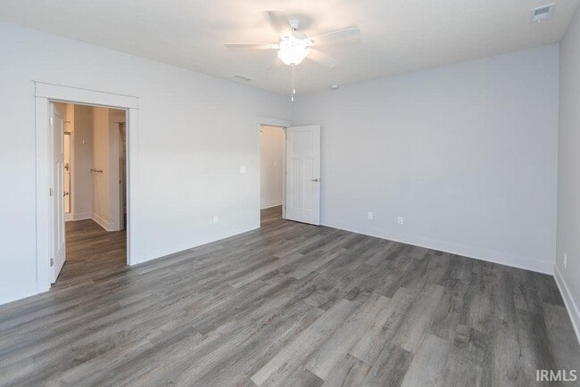 Building Photo - 1115 W Rangeview Cir