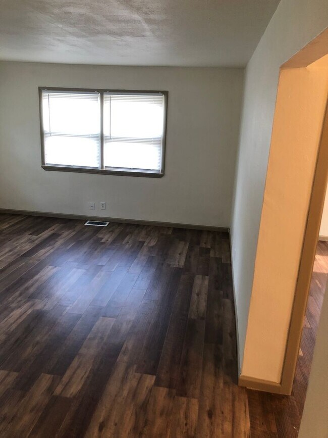 Building Photo - 4207-4205 8th St