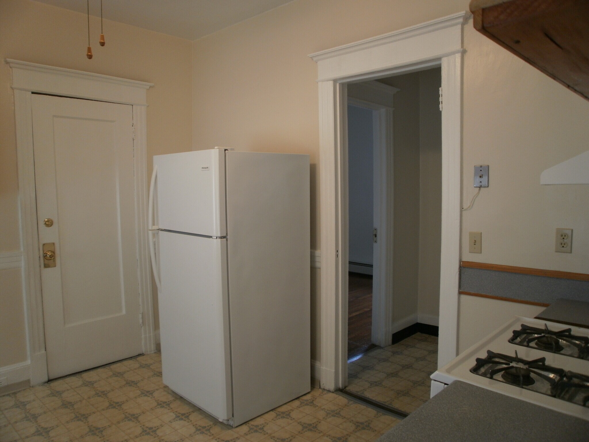 Building Photo - 405 Ellsworth Ave