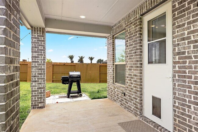 Building Photo - 3305 Cornflower Coast Ct
