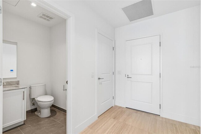 Building Photo - 3015 S Ysabella Ave