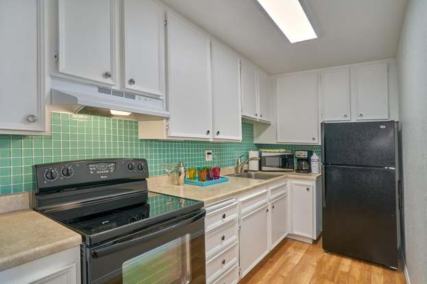 Building Photo - 675 Los Felices Cir N