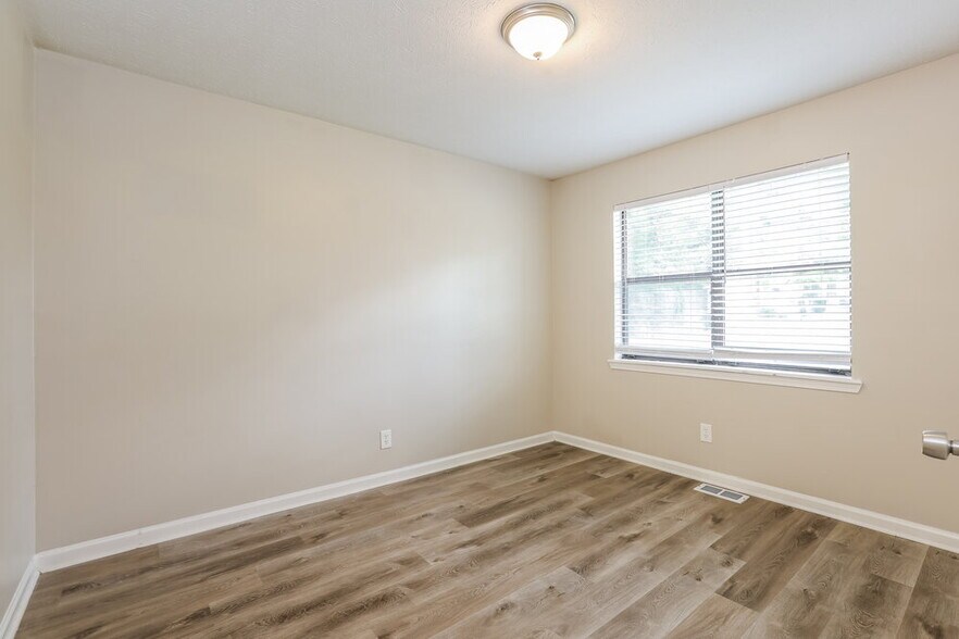 Building Photo - 3204 Plymouth Rock Dr