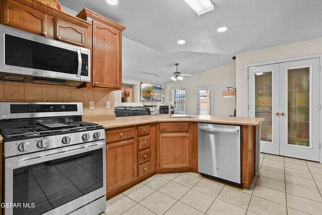 Building Photo - 6244 Spotted Eagle Dr