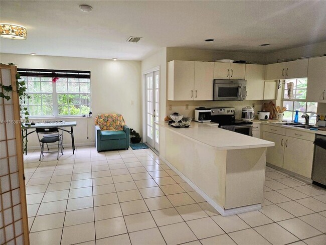 Building Photo - 15591 SW 45th Terrace