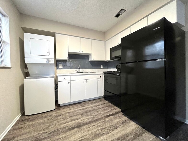 Interior Photo - Raven at Park Place