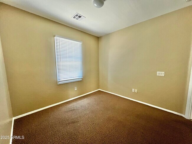 Building Photo - 4075 E Windsor Dr