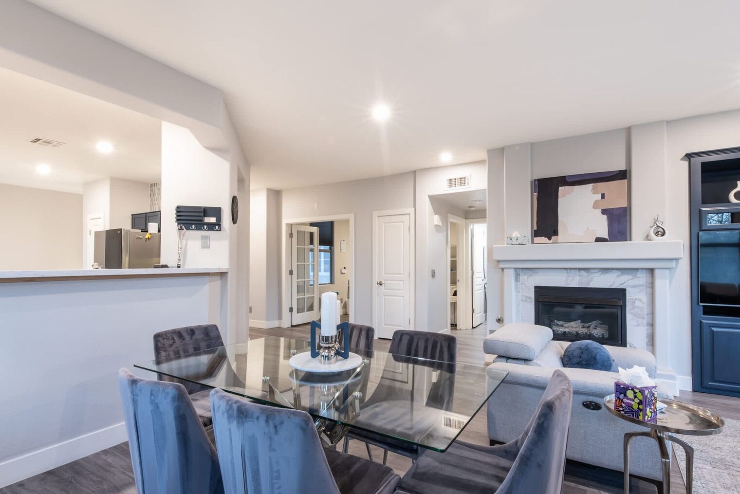 Building Photo - 15221 N Clubgate Dr
