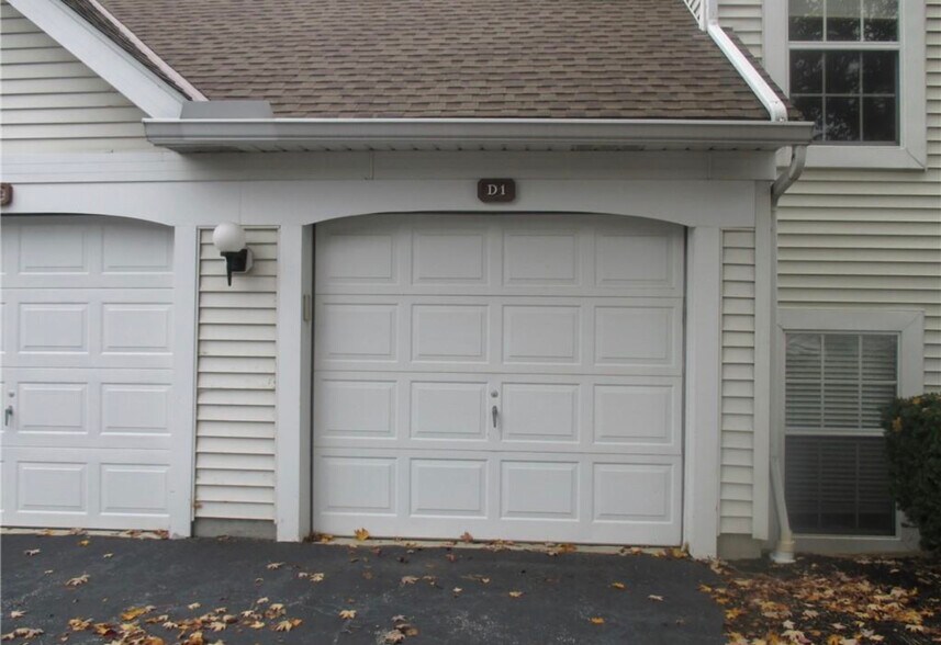 Building Photo - 1360 Cedarwood Dr