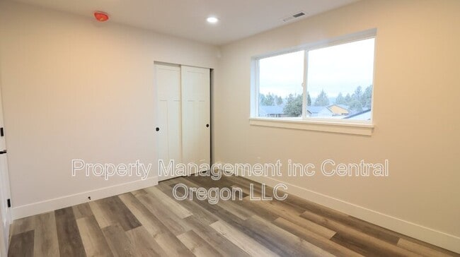 Building Photo - 61379 Brosterhous Road