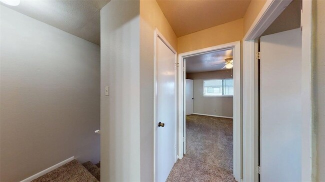 Building Photo - 2807 Longmire Dr