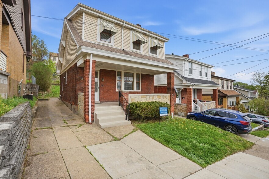 Building Photo - 107 Catskill Ave