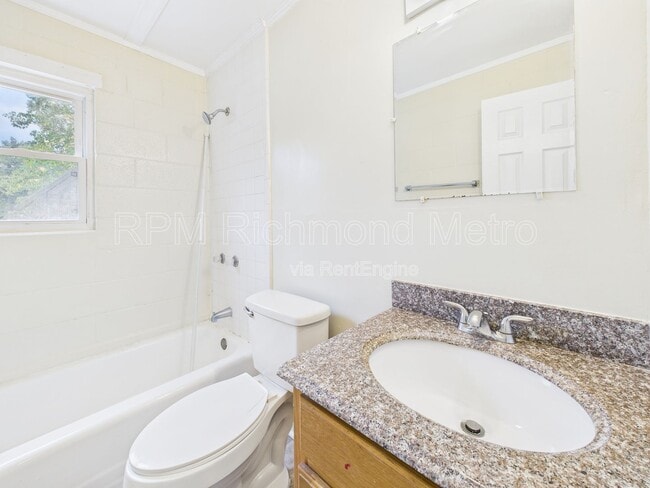 Building Photo - 923 N 20th St