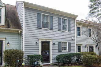 Building Photo - 1806 Township Cir