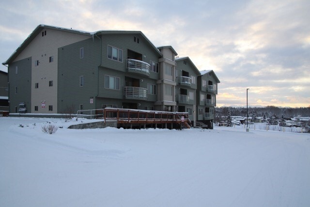 Building Photo - 2 Bedroom Condo close to Downtown!