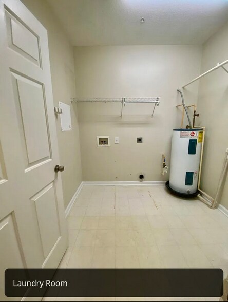 Building Photo - 421 McKenna Cir