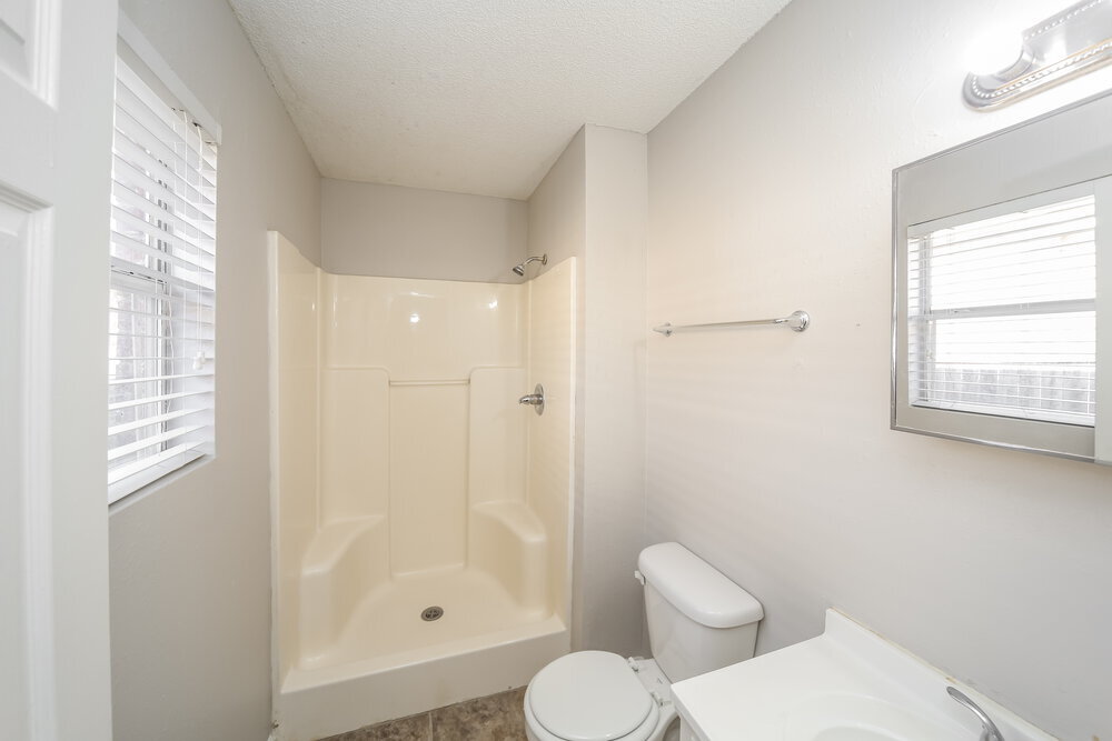 Building Photo - 4588 Longtree Ave