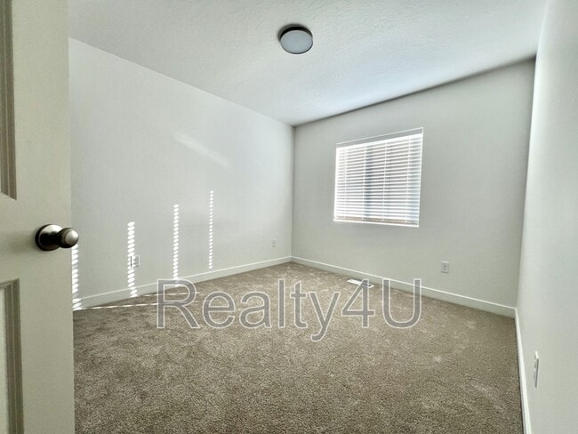 Building Photo - 3553 Hardman Way