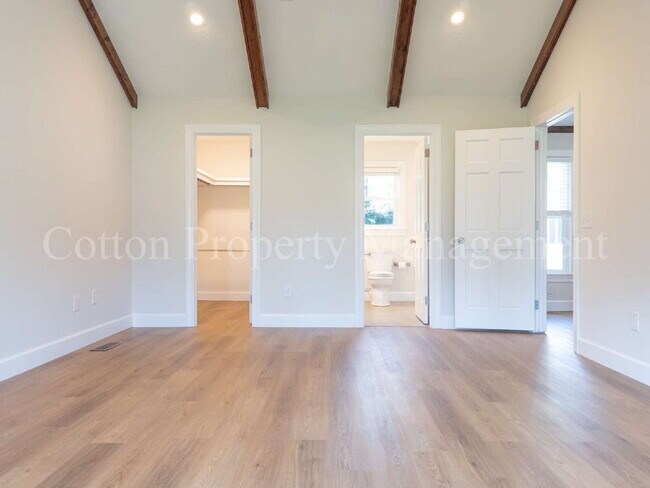 Building Photo - 4602 Terry Ln