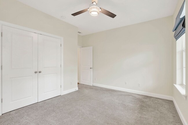 Building Photo - Waterways