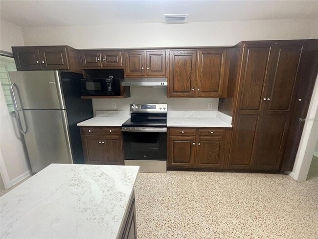 Building Photo - 1536 Illinois Rd