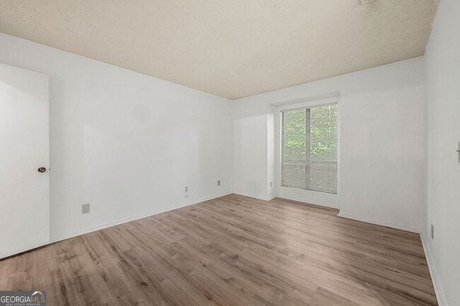 Building Photo - 1306 McClelen Way