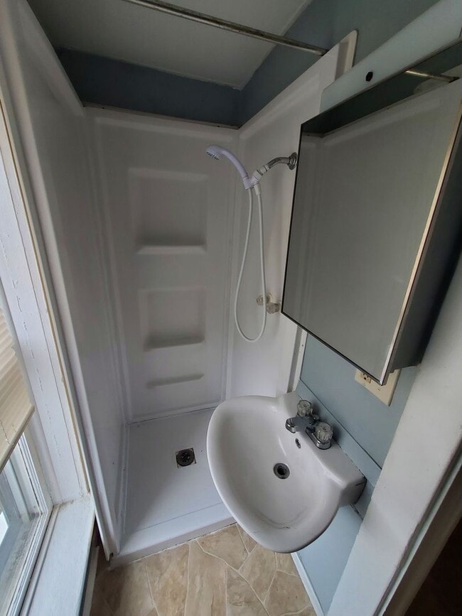 Interior Photo - 19 E State St. 10 Unit