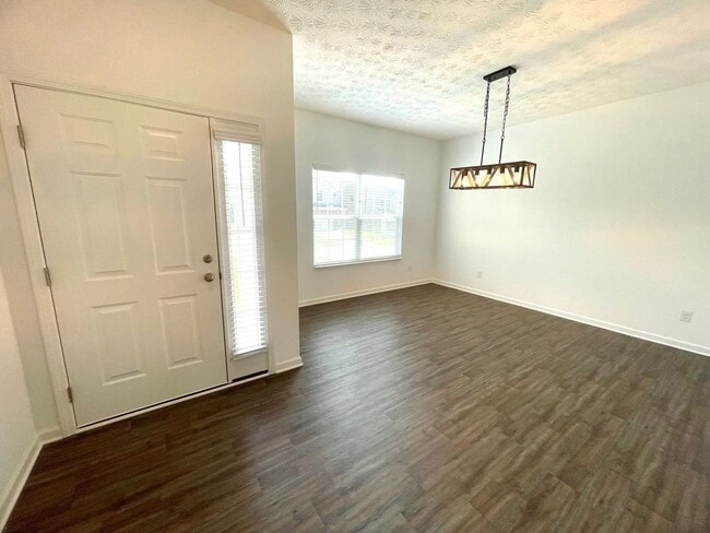 Building Photo - Gorgeous New Construction Home!