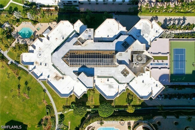 Building Photo - 4551 Gulf Shore Blvd N