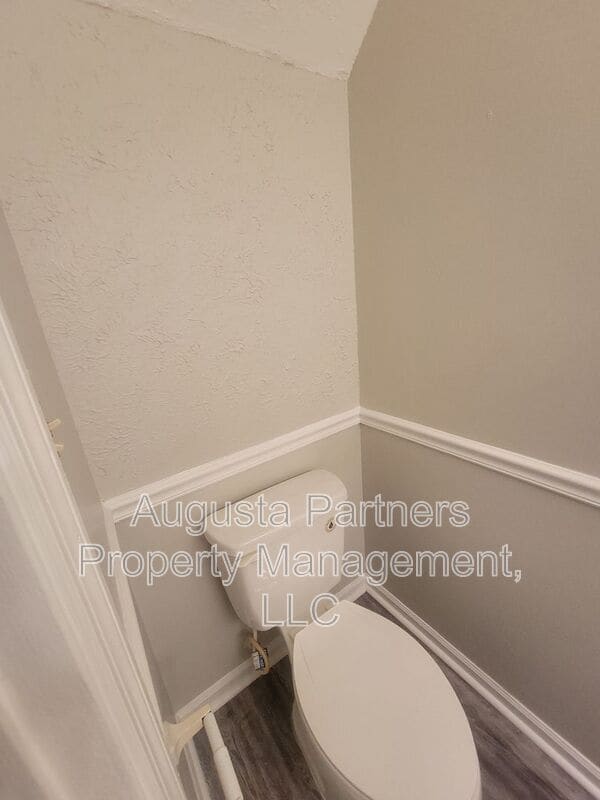 Building Photo - 119 Chalet North CT