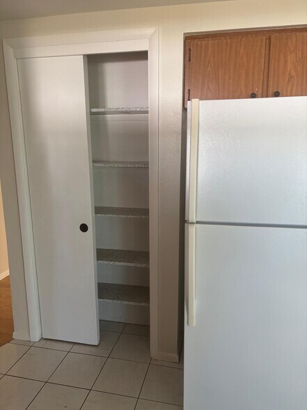 Building Photo - 4853 Manor Dr