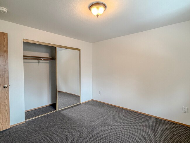 Building Photo - 20421 28th Ave W