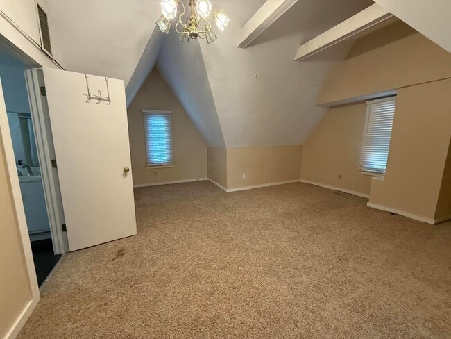 Building Photo - 2629 E Broad St